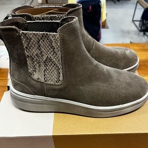 Hey Dude- Vic Suede- Fossil